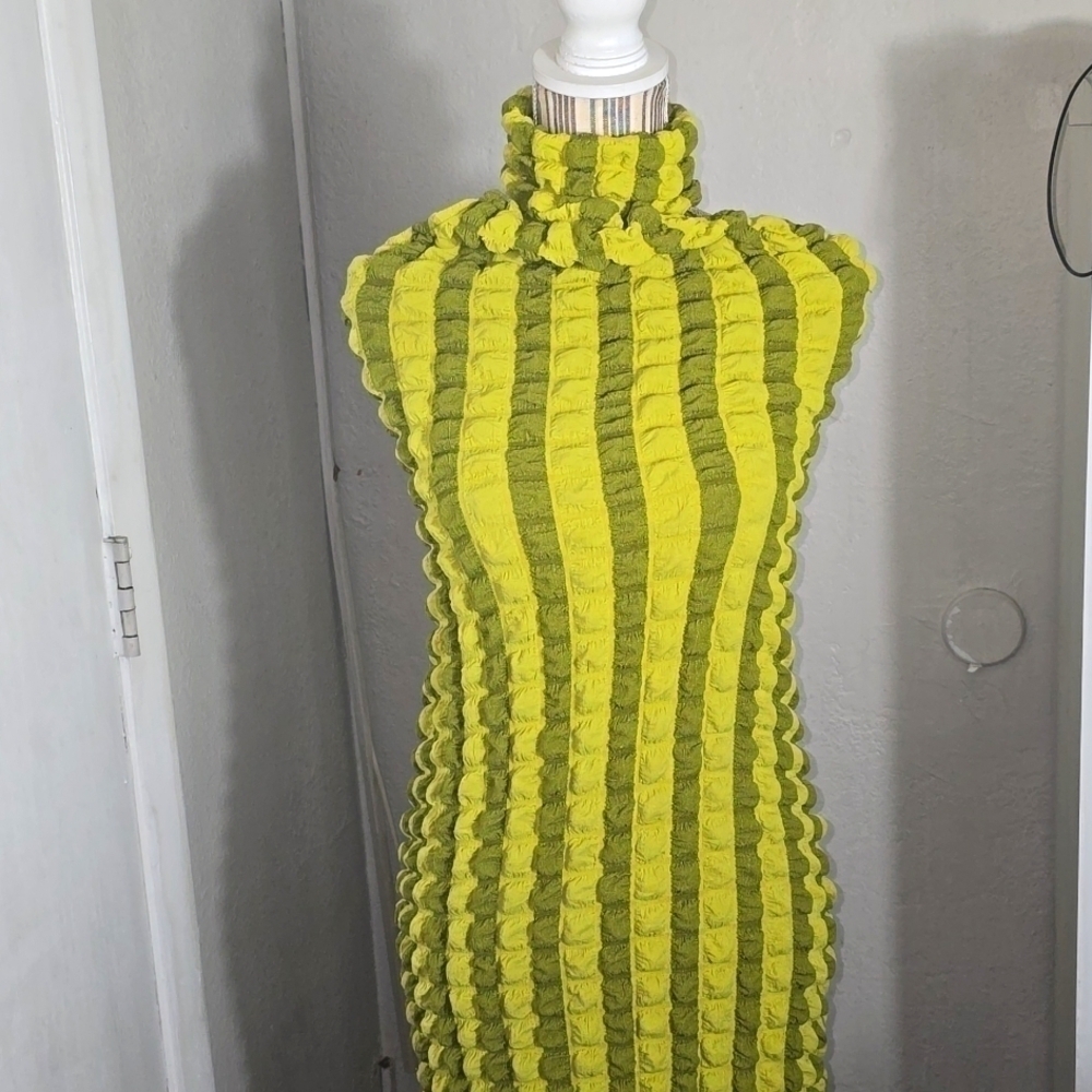 Stripe Print Halter Popcorn Dress - Picture 1 of 6